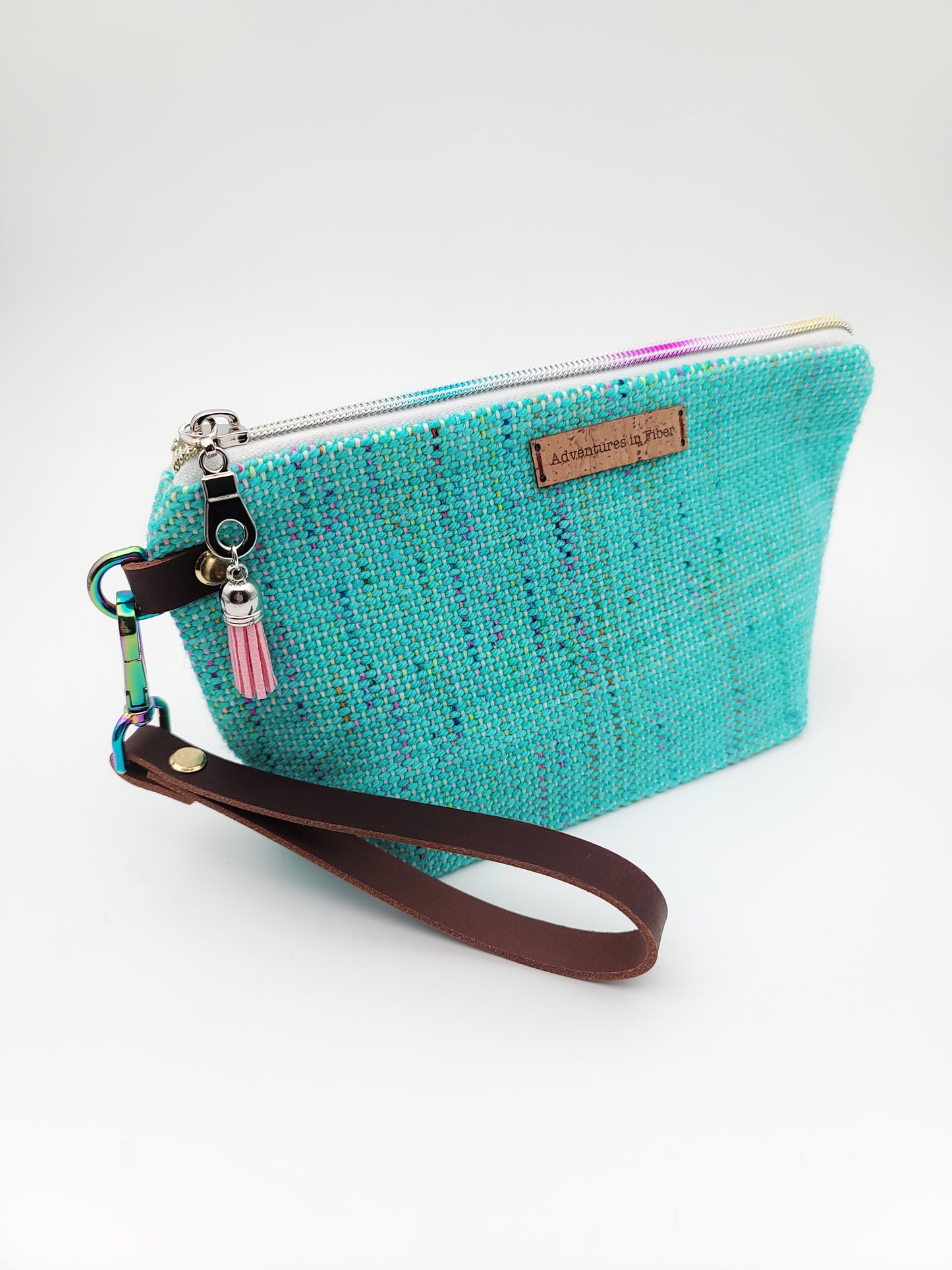 Large Notions Pouch