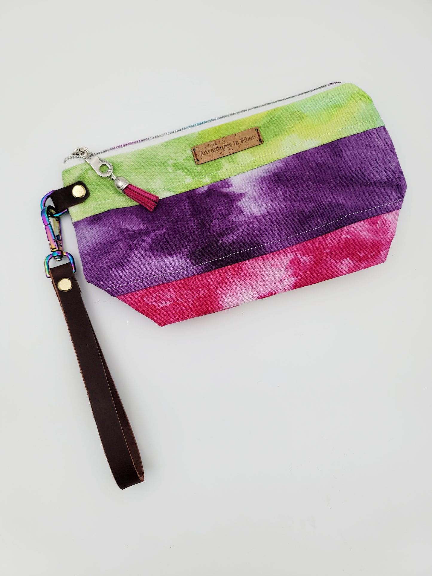 Large Notions Pouch