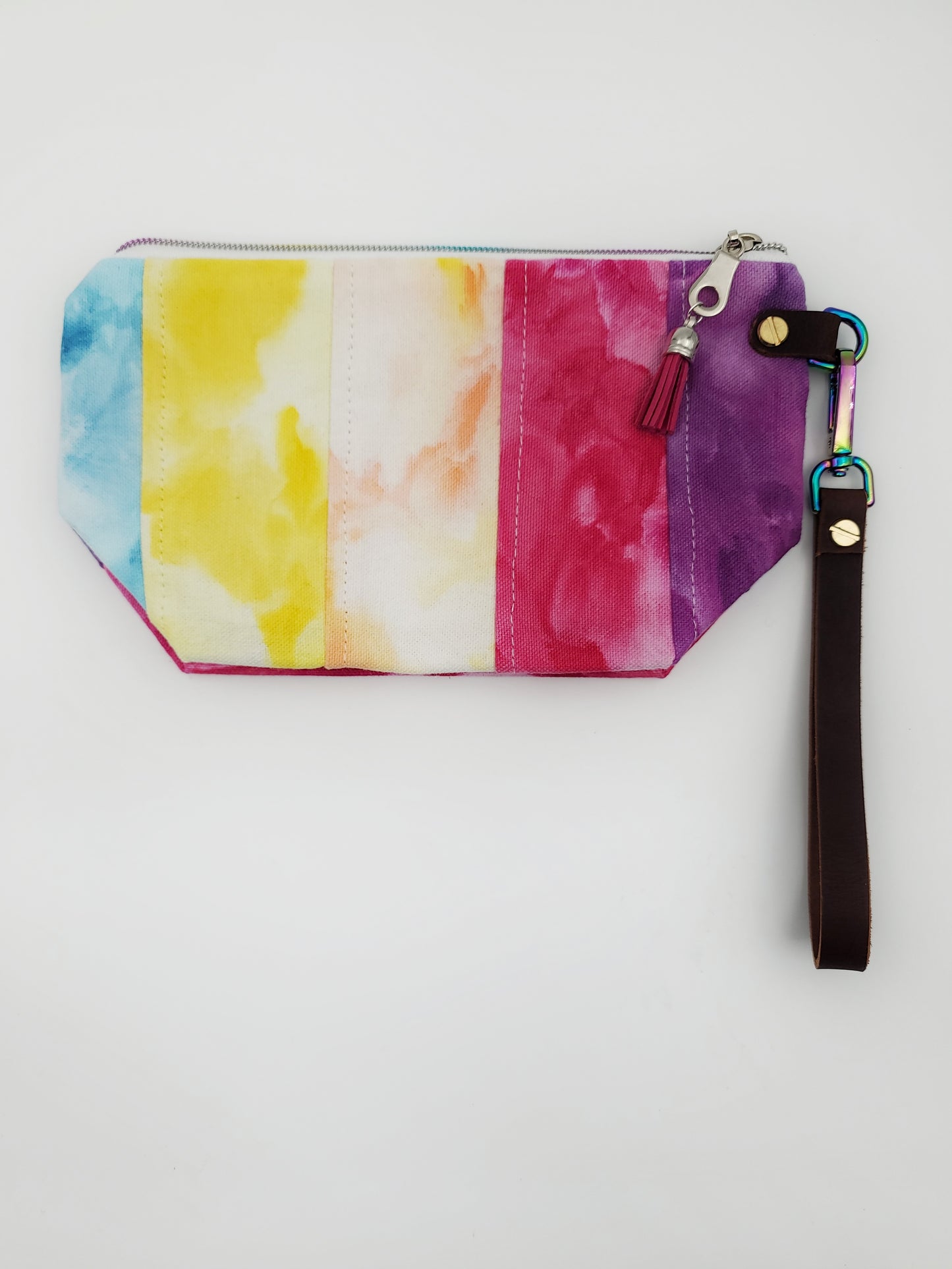 Large Notions Pouch