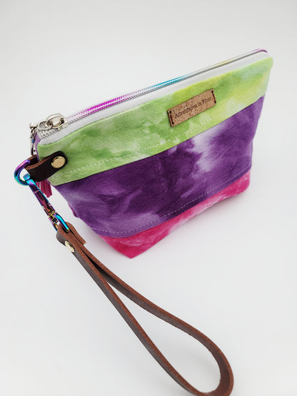 Large Notions Pouch